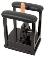 Sexmaschine „Sit-On-Climaxer“ mit Dildo und Komfort-Sitzgestell