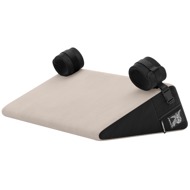 Liebeskissen „Bondage Wedge“ mit abnehmbaren Handfesseln