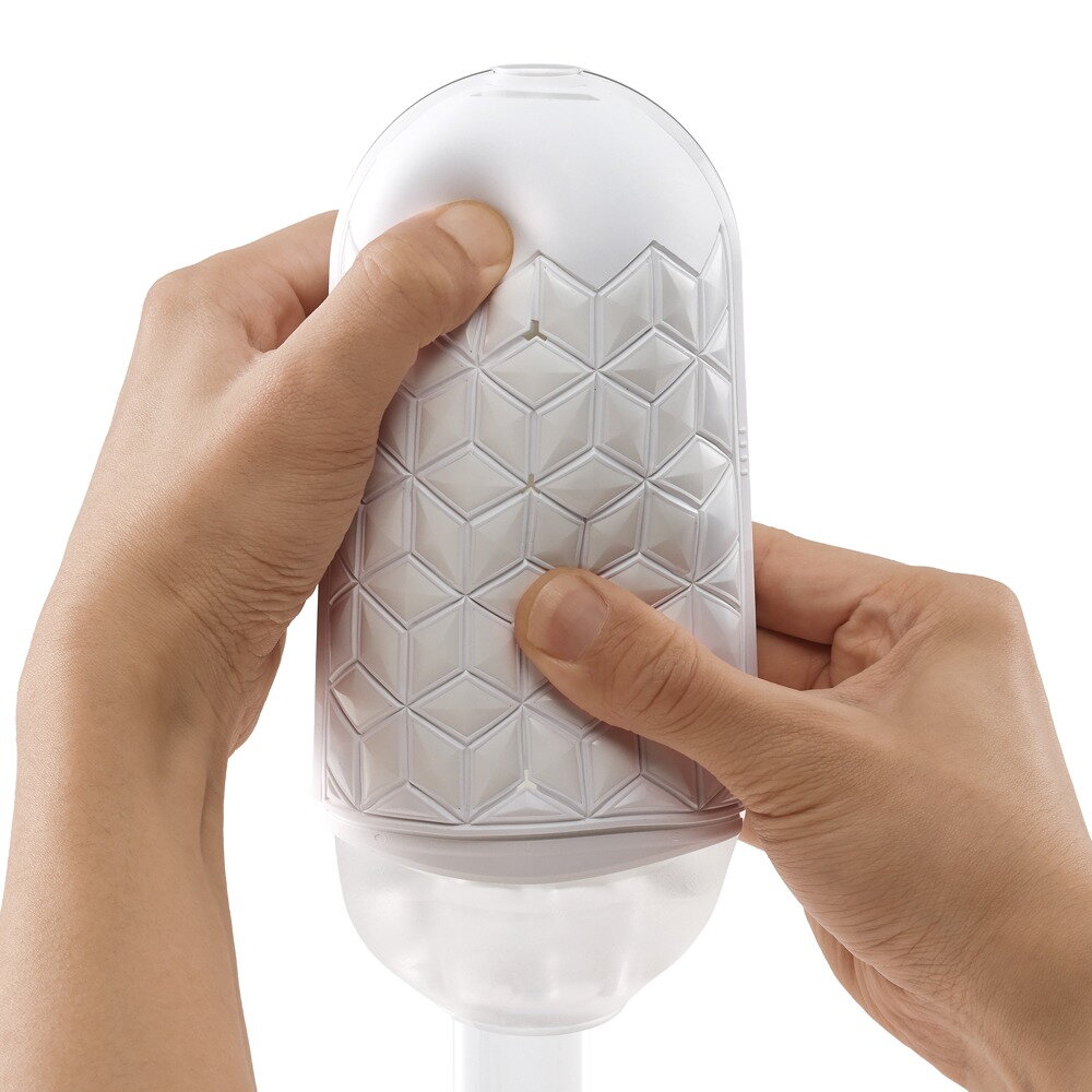 Masturbator „Flip Flexy” mit rundum griffiger Flexible Shell Außenhülle