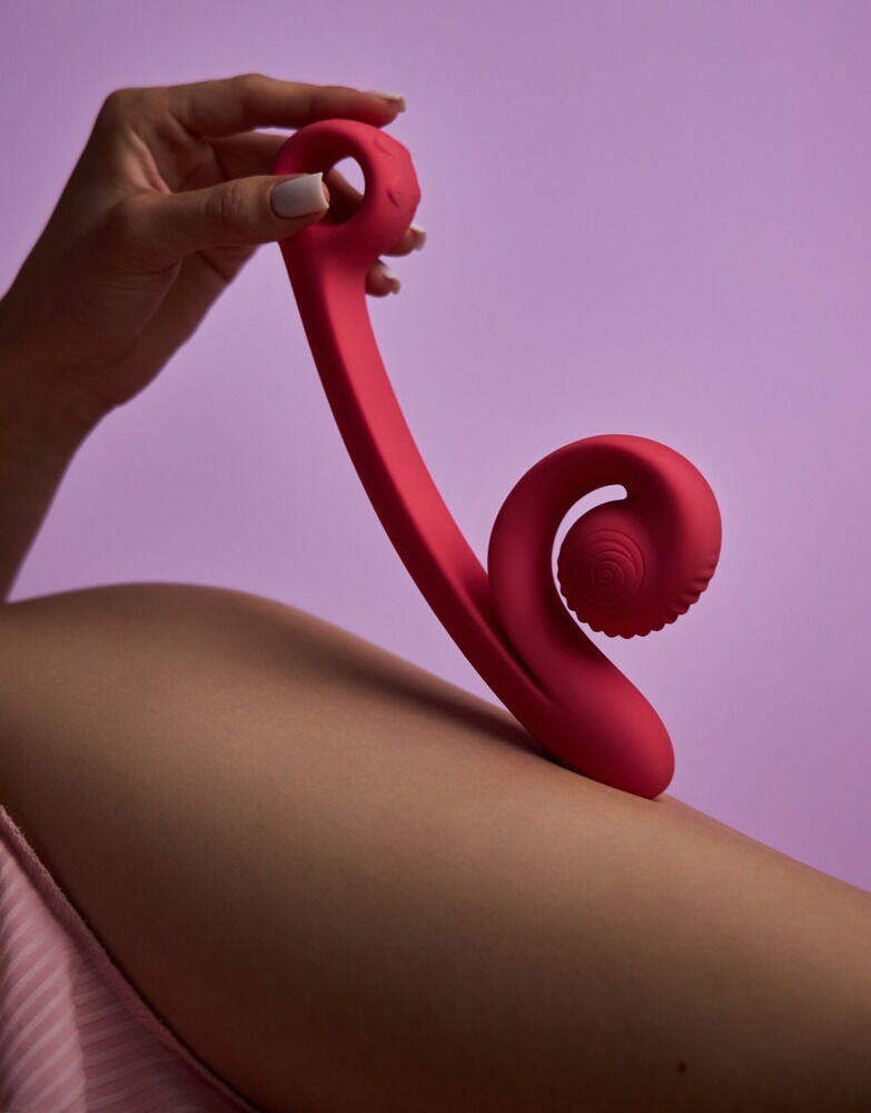 Vibrator „SVibe Curve“ mit 2 Motoren für 600 Vibrations-Kombinationen