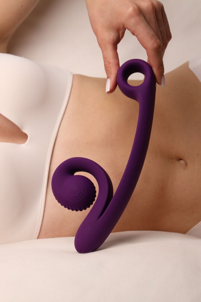 Vibrator „SVibe Curve“ mit 2 Motoren für 600 Vibrations-Kombinationen